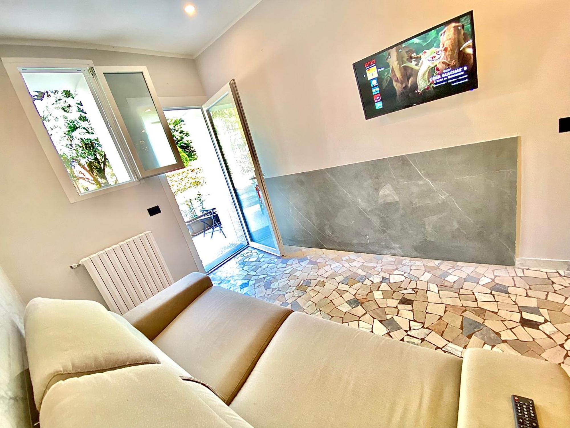 Apt Donati Home, Modernita E Comfort Con Parcheggio Gratuito Privato E Spazio Esterno Privato Cassano dʼAdda Esterno foto